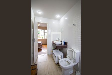 Apartamento à venda com 110m², 3 quartos e sem vaga Apartamento à venda com 110m², 3 quartos e sem vagaBanheiro da Suíte