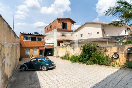 Casa à venda com 280m², 3 quartos e 6 vagasQuintal