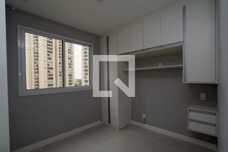 Apartamento à venda com 75m², 3 quartos e 2 vagasQuarto 2
