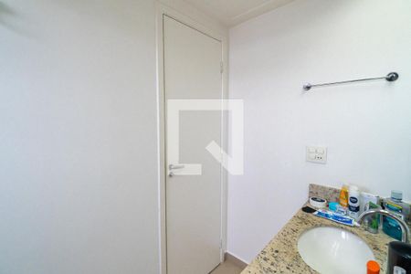 Banheiro da Suíte de apartamento à venda com 2 quartos, 64m² em Vila Alexandria, São Paulo
