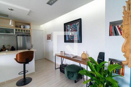 Sala de apartamento para alugar com 2 quartos, 64m² em Vila Alexandria, São Paulo