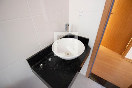 Banheiro de apartamento para alugar com 2 quartos, 50m² em Colônia (zona Leste), São Paulo