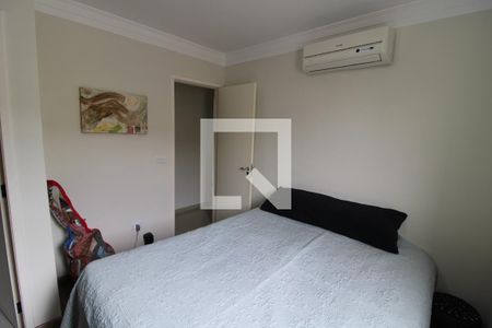 Casa de condomínio à venda com 180m², 3 quartos e 2 vagasQuarto 3