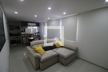 Sala de casa de condomínio à venda com 3 quartos, 180m² em Parada Inglesa, São Paulo