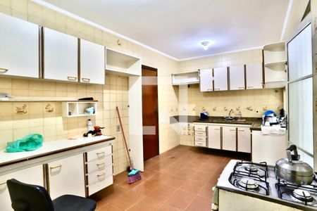 Casa para alugar com 350m², 4 quartos e 4 vagasCozinha