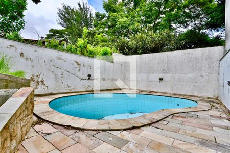 Casa para alugar com 350m², 4 quartos e 4 vagasPiscina