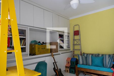 Casa à venda com 140m², 2 quartos e 2 vagas Casa à venda com 140m², 2 quartos e 2 vagasEscritório