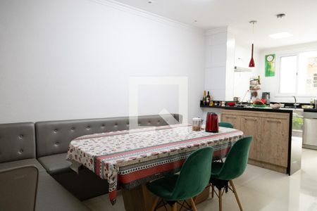 Casa à venda com 140m², 2 quartos e 2 vagas Casa à venda com 140m², 2 quartos e 2 vagasCozinha