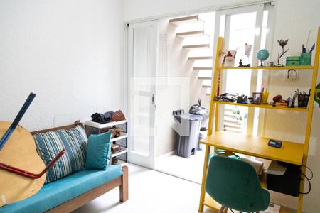 Casa à venda com 140m², 2 quartos e 2 vagas Casa à venda com 140m², 2 quartos e 2 vagasEscritório