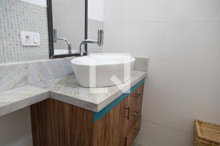 Casa à venda com 140m², 2 quartos e 2 vagas Casa à venda com 140m², 2 quartos e 2 vagasBanheiro 1