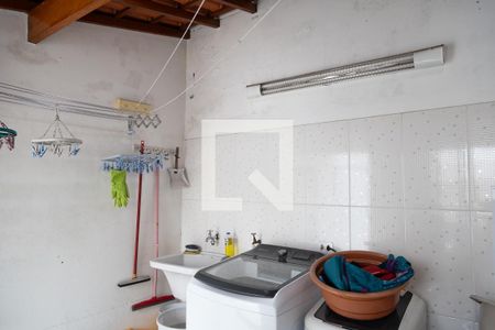 Casa à venda com 140m², 2 quartos e 2 vagas Casa à venda com 140m², 2 quartos e 2 vagasÁrea de Serviço