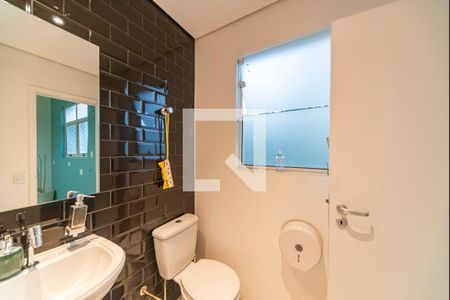 Casa à venda com 181m², 2 quartos e 2 vagas Casa à venda com 181m², 2 quartos e 2 vagasBanheiro Social