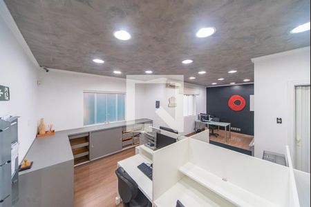 Casa à venda com 181m², 2 quartos e 2 vagas Casa à venda com 181m², 2 quartos e 2 vagasSalão