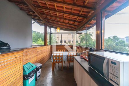 Casa à venda com 181m², 2 quartos e 2 vagas Casa à venda com 181m², 2 quartos e 2 vagasCozinha e Área de Serviço