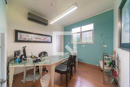 Casa à venda com 181m², 2 quartos e 2 vagas Casa à venda com 181m², 2 quartos e 2 vagasQuarto 2