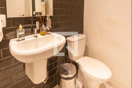 Casa à venda com 181m², 2 quartos e 2 vagas Casa à venda com 181m², 2 quartos e 2 vagasBanheiro Social