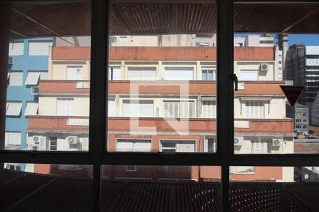 Vista da Sala/Quarto de apartamento à venda com 1 quarto, 30m² em Centro Histórico, Porto Alegre