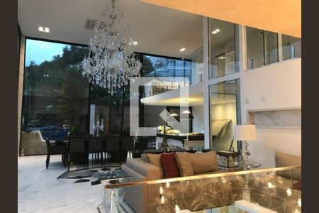 Apartamento à venda com 800m², 3 quartos e 7 vagas