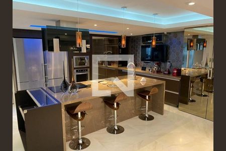 Apartamento à venda com 800m², 3 quartos e 7 vagas