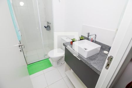 Banheiro de apartamento para alugar com 2 quartos, 36m² em Água Branca, São Paulo