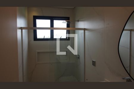 Casa de condomínio à venda com 460m², 4 quartos e 5 vagasBanheiro da Suíte 1