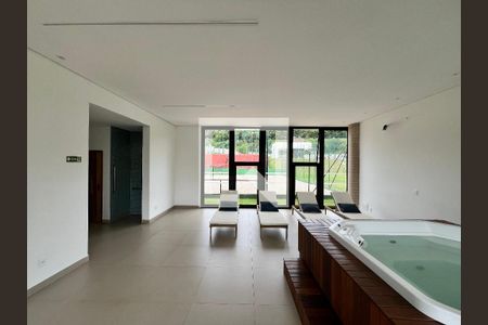 Casa de condomínio à venda com 460m², 4 quartos e 5 vagas Casa de condomínio à venda com 460m², 4 quartos e 5 vagasÁrea comum