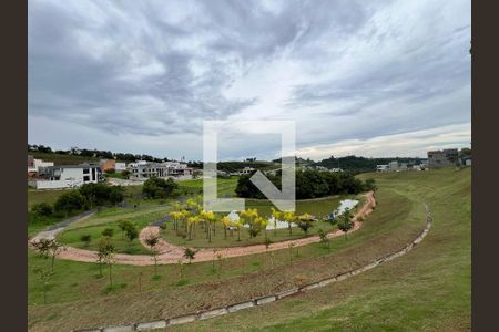 Casa de condomínio à venda com 460m², 4 quartos e 5 vagas Casa de condomínio à venda com 460m², 4 quartos e 5 vagasÁrea comum