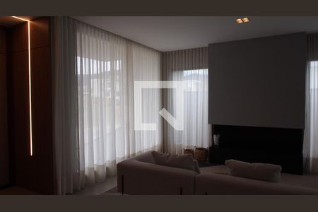 Sala de casa de condomínio à venda com 4 quartos, 460m² em Loteamento Brisas do Lago, Jundiaí