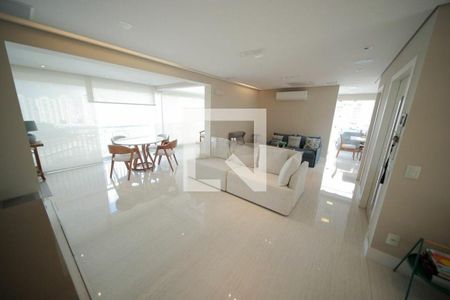 Apartamento à venda com 242m², 3 quartos e 3 vagas