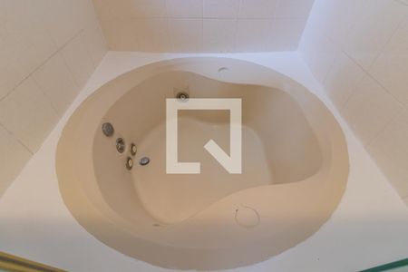 Apartamento à venda com 200m², 4 quartos e 3 vagasBanheiro da Suíte 1