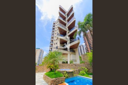 Apartamento à venda com 200m², 4 quartos e 3 vagasFachada