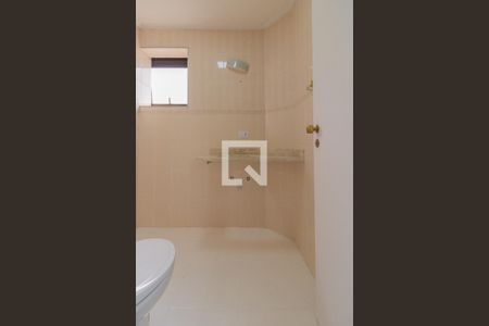 Apartamento à venda com 200m², 4 quartos e 3 vagasBanheiro da Suíte 2