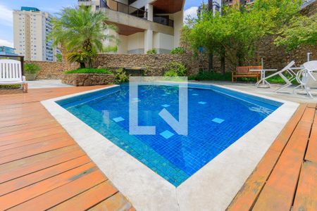 Apartamento à venda com 200m², 4 quartos e 3 vagasÁrea comum - Piscina