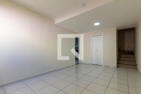 Sala de casa de condomínio para alugar com 2 quartos, 95m² em Vila Esperança, São Paulo