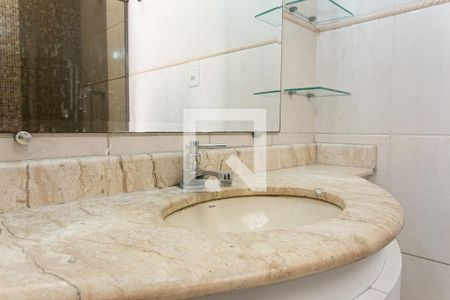 Banheiro da Suíte de casa de condomínio à venda com 2 quartos, 95m² em Vila Esperança, São Paulo