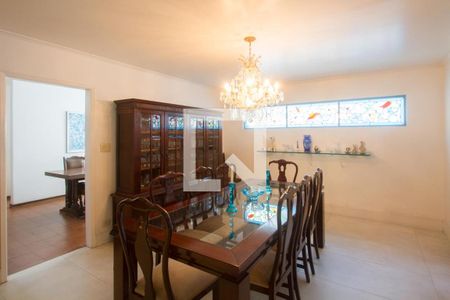 Sala de casa à venda com 4 quartos, 317m² em Granja Julieta, São Paulo