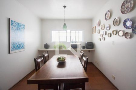 Casa à venda com 317m², 4 quartos e 4 vagas Casa à venda com 317m², 4 quartos e 4 vagasCopa