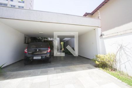 Casa à venda com 317m², 4 quartos e 4 vagas Casa à venda com 317m², 4 quartos e 4 vagasGaragem