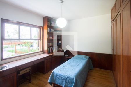 Casa à venda com 317m², 4 quartos e 4 vagas Casa à venda com 317m², 4 quartos e 4 vagasQuarto 2