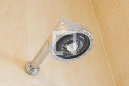 Casa à venda com 317m², 4 quartos e 4 vagas Casa à venda com 317m², 4 quartos e 4 vagasChuveiro