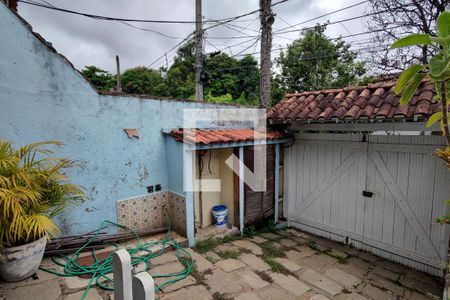 Casa de condomínio à venda com 360m², 3 quartos e 2 vagas Casa de condomínio à venda com 360m², 3 quartos e 2 vagasQuintal