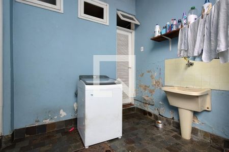 Casa de condomínio à venda com 360m², 3 quartos e 2 vagas Casa de condomínio à venda com 360m², 3 quartos e 2 vagasÁrea de Serviço