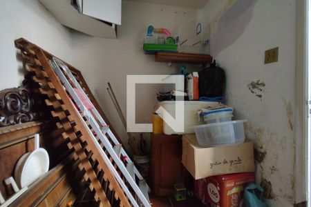 Casa de condomínio à venda com 360m², 3 quartos e 2 vagas Casa de condomínio à venda com 360m², 3 quartos e 2 vagasQuarto de Serviço