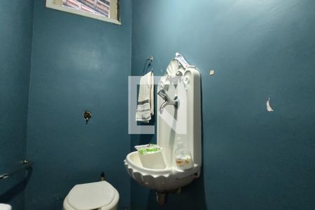 Casa de condomínio à venda com 360m², 3 quartos e 2 vagas Casa de condomínio à venda com 360m², 3 quartos e 2 vagasLavabo