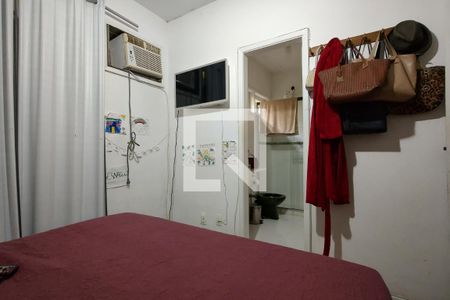 Casa de condomínio à venda com 360m², 3 quartos e 2 vagas Casa de condomínio à venda com 360m², 3 quartos e 2 vagasQuarto 2 - Suíte