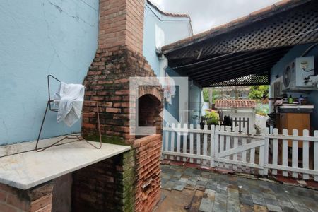 Casa de condomínio à venda com 360m², 3 quartos e 2 vagas Casa de condomínio à venda com 360m², 3 quartos e 2 vagasChurrasqueira