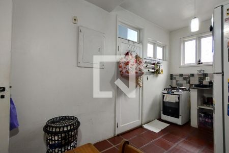 Casa de condomínio à venda com 360m², 3 quartos e 2 vagas Casa de condomínio à venda com 360m², 3 quartos e 2 vagasCozinha