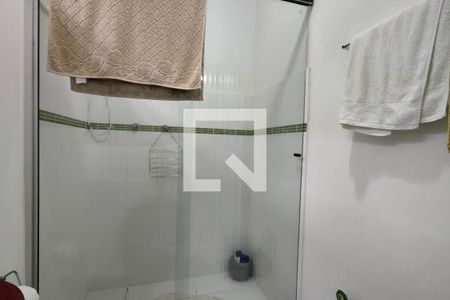 Casa de condomínio à venda com 360m², 3 quartos e 2 vagas Casa de condomínio à venda com 360m², 3 quartos e 2 vagasBanheiro da Suíte