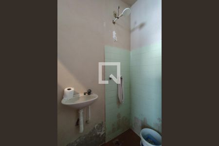 Casa de condomínio à venda com 360m², 3 quartos e 2 vagas Casa de condomínio à venda com 360m², 3 quartos e 2 vagasBanheiro de Serviço