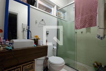 Casa de condomínio à venda com 360m², 3 quartos e 2 vagas Casa de condomínio à venda com 360m², 3 quartos e 2 vagasBanheiro Social